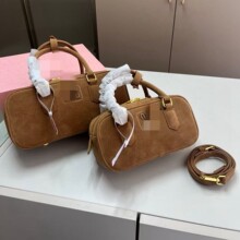 m家新品网红同款时尚百搭麂皮绒保龄球女包设计单肩斜挎包包女/
