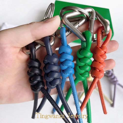New braided triangle car keychain genuine leather diamond knot key ring sheepskin high-end key pendant
