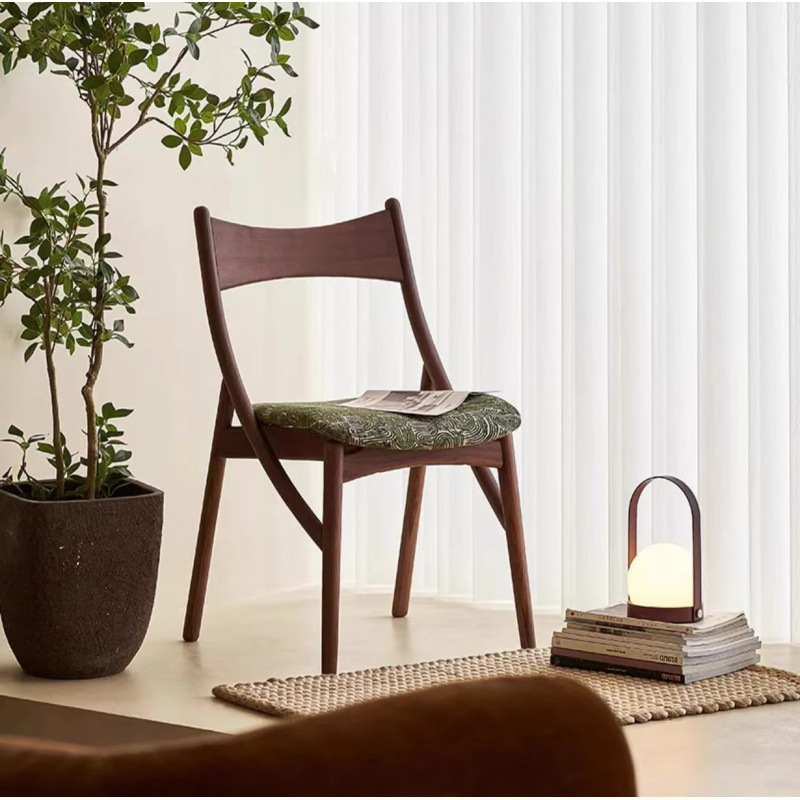 Silla de comedor de madera maciza S27 (a partir de dos)