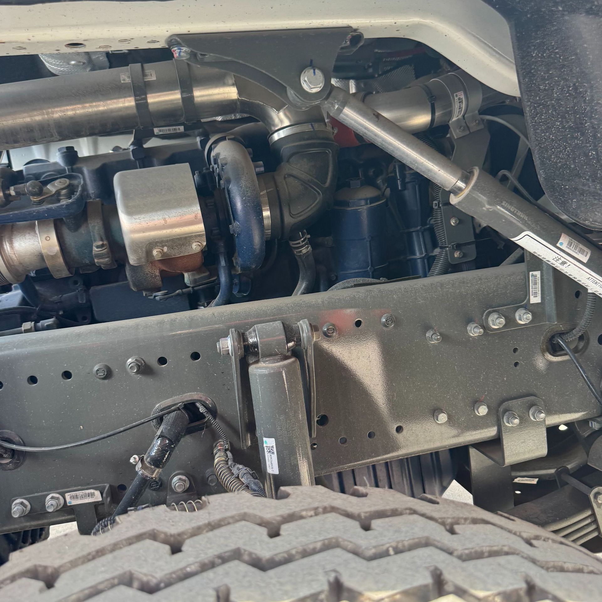 Howo TX7 traction trailer head 6*4 remanufactured traction semi-trailer tractor trailer head