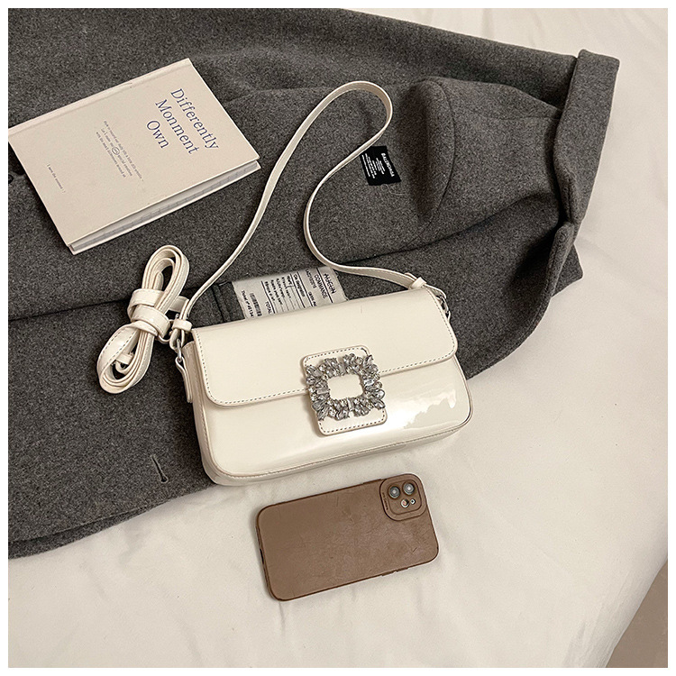Korean style trendy underarm bag 2025 summer new women's bag, stylish diamond-encrusted single-shoulder bag, patent leather shiny crossbody bag Specification drawing