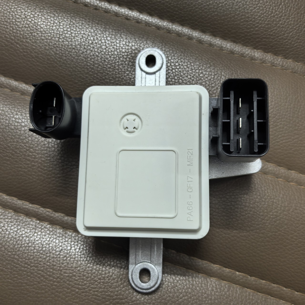 25385-C6500 Is Suitable for Hyundai Kia Sorento Radiator Digital Fan Module Resistor