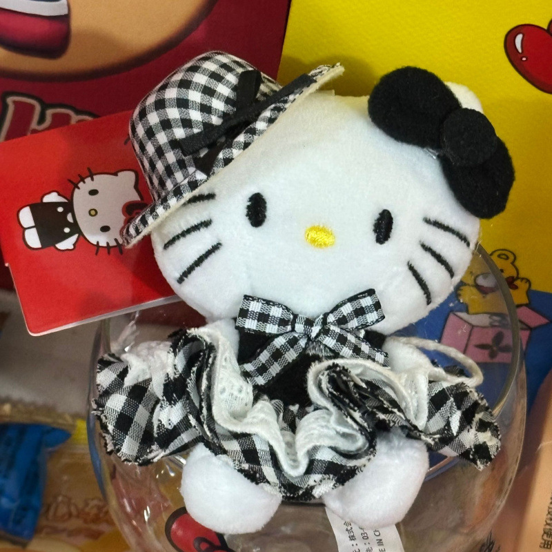 黑色草帽kitty帽宝宝挂件爱心扣公仔玩偶可爱赫本风挂饰钥匙扣|undefined