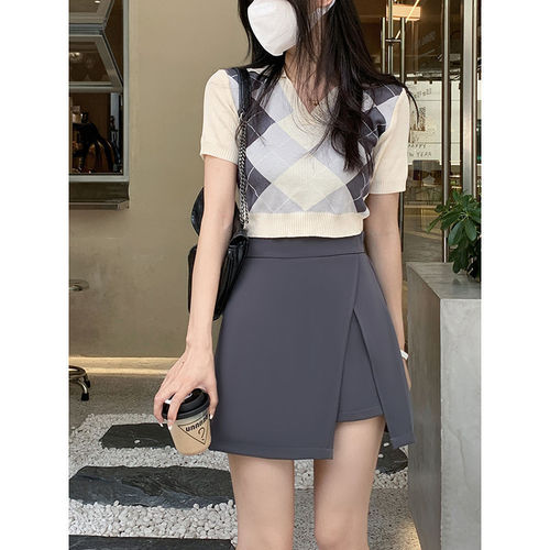 Plus-size women's black split half-body skirt for spring and autumn, cross-covering, slimming high-waisted A-line short skirt, gray suit pants