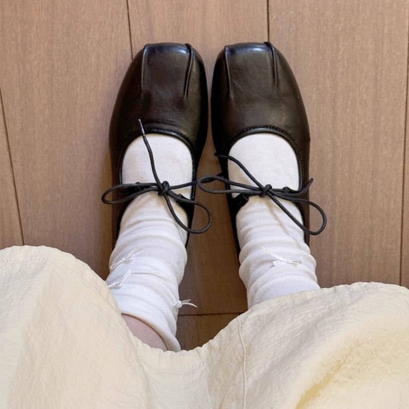 Retro elegant Mary Jane shoes with a strap, universal ballet shoes flat low-cut, round toe, soft sole