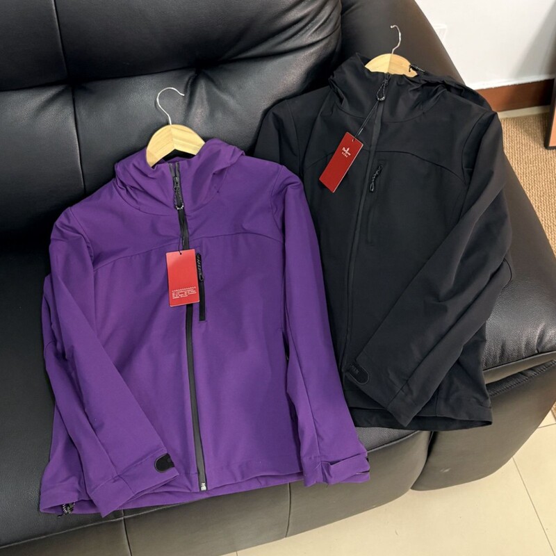 2026 New Bion Women's Spring and Autumn Hooded Windproof Softshell Outdoor Jacket Casual Solid Color Jacket