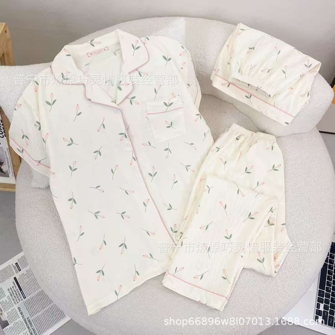 Hermosos pijamas de tela de rabu mujeres primavera y otoño verano nubes de algodón dulce mangas cortas pantalones cortos de tres piezas ropa para el hogar