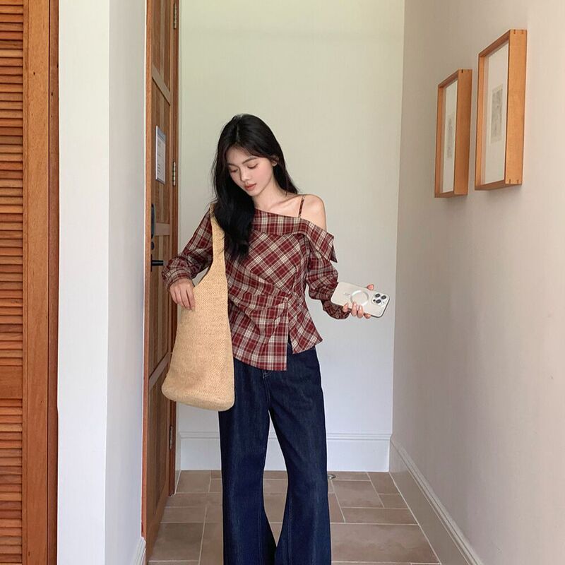 设计感复古斜肩格纹衬衫女秋季不规则收腰显瘦漂亮小衫上衣|undefined