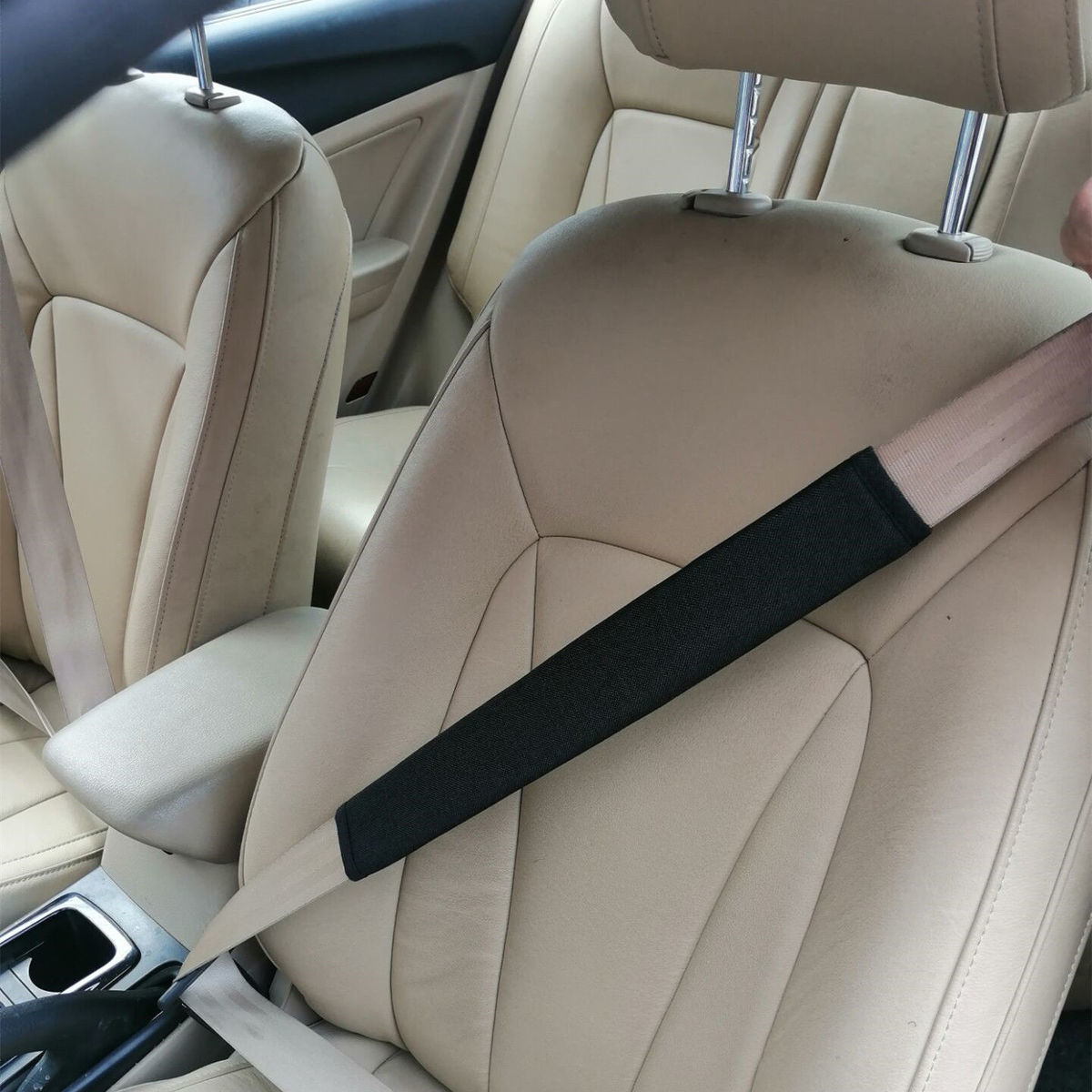 Car shoulder pad car seat belt anti-wear neck anti-wear clothing soft flannelette four seasons universal shoulder pad artifact