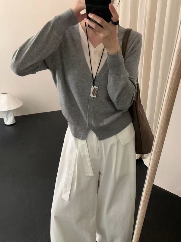 拼接假两件V领针织开衫女2025春秋季设计感短款毛衣修身灰色上衣|undefined