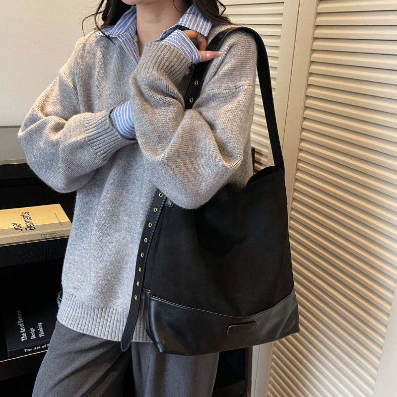 麂皮绒包包女式2025新款潮大容量通勤托特包高级感单肩斜挎水桶包|undefined