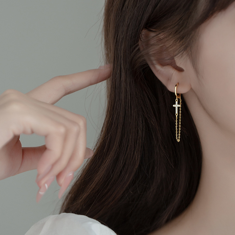 Eloch s925 plata con diamantes crucifijos de cadena de orejas personalidad europea y americana fría moda orejas mujeres M00601