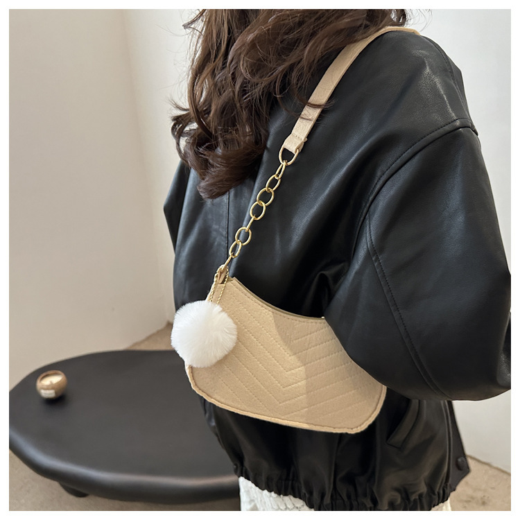 New Solid Color Fur Ball Women's Bag Small Square Bag Cross-Border Trendy Felt Armpit Bag Rhombus Check Casual Commuter Bag Women's Bag