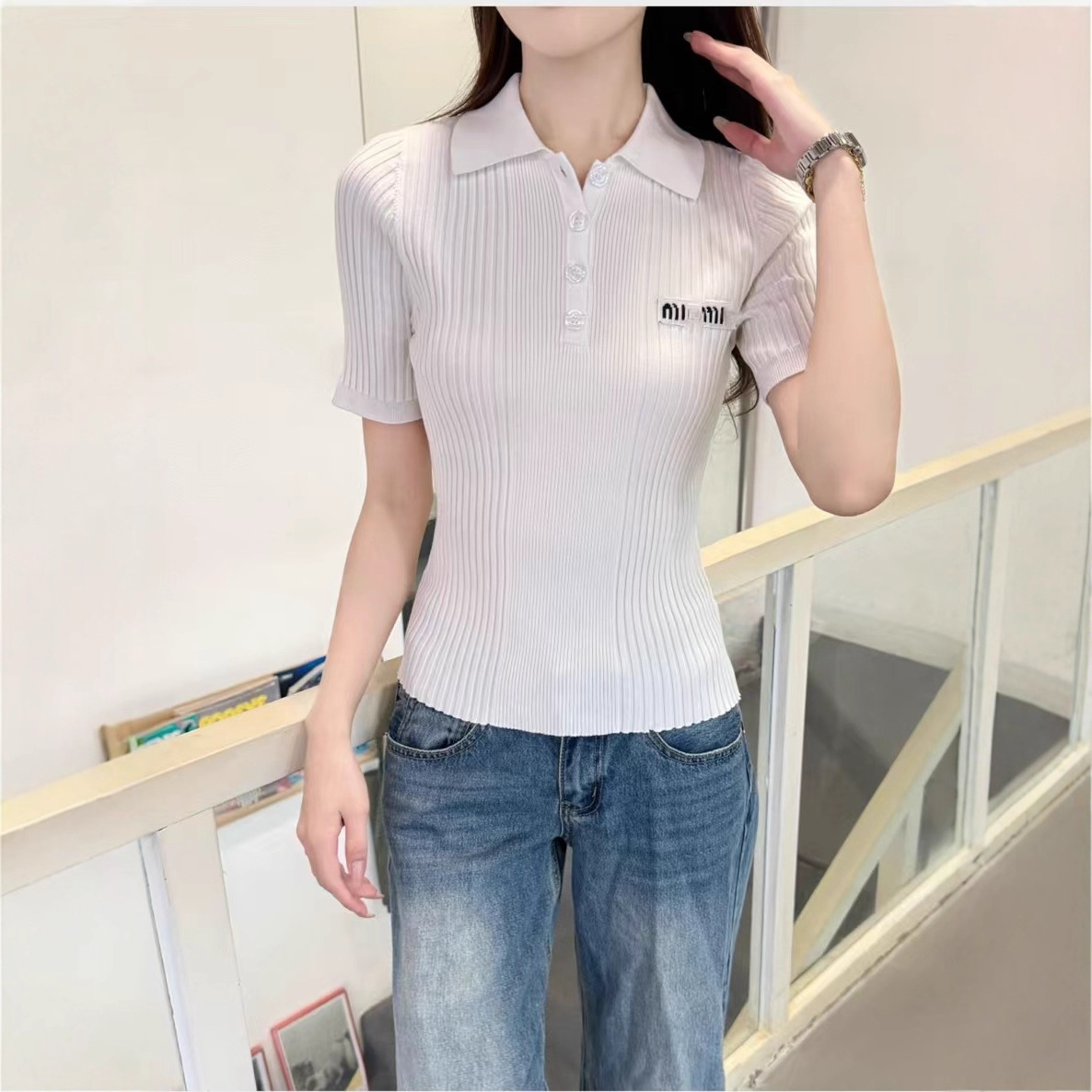 高定MM家26年早春新款字母提花翻领坑条弹力修身短袖针织Polo衫女
