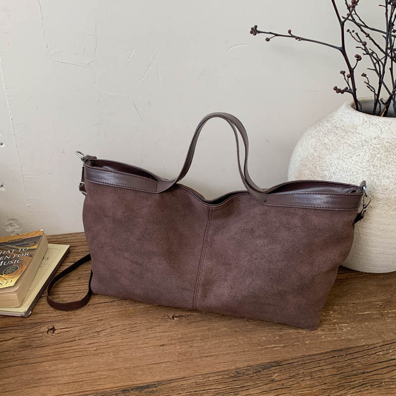 2026 New Retro Tote Bag for Women, Large Capacity, Versatile Shoulder and Crossbody Bag, Simple Soft Leather Handbag