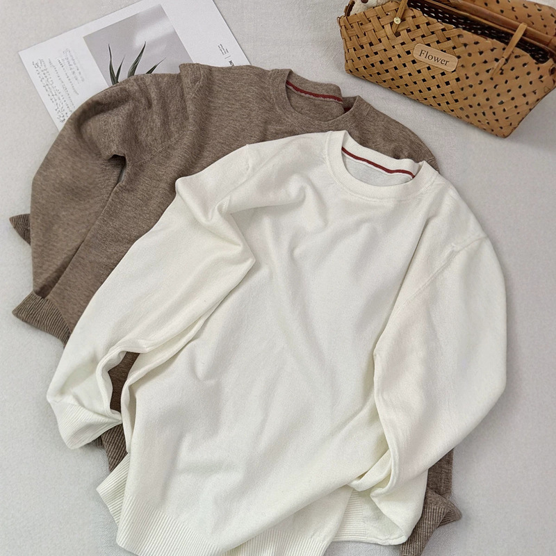 Light Business Style Men's Close-Fitting Comfortable Round-Neck Pullover Sweater, Solid Color Versatile Knitwear for Daily Commuting
