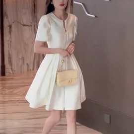 2024夏季新款法式气质名媛白色连衣裙设计感职业通勤显瘦A字裙子