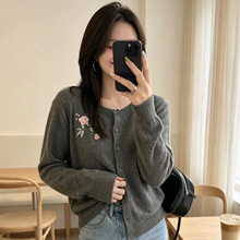 圆领蜜熊绒毛衣外套女26秋季新款法式温柔风刺绣钩花针织开衫上衣