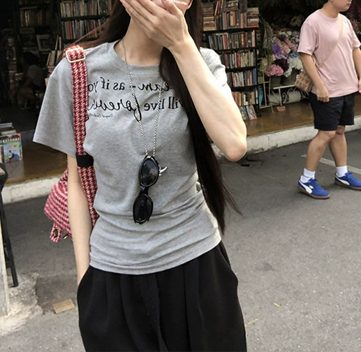 Женская рубашка с короткими рукавами Queen Moxi, серый тонкий топ с принтом