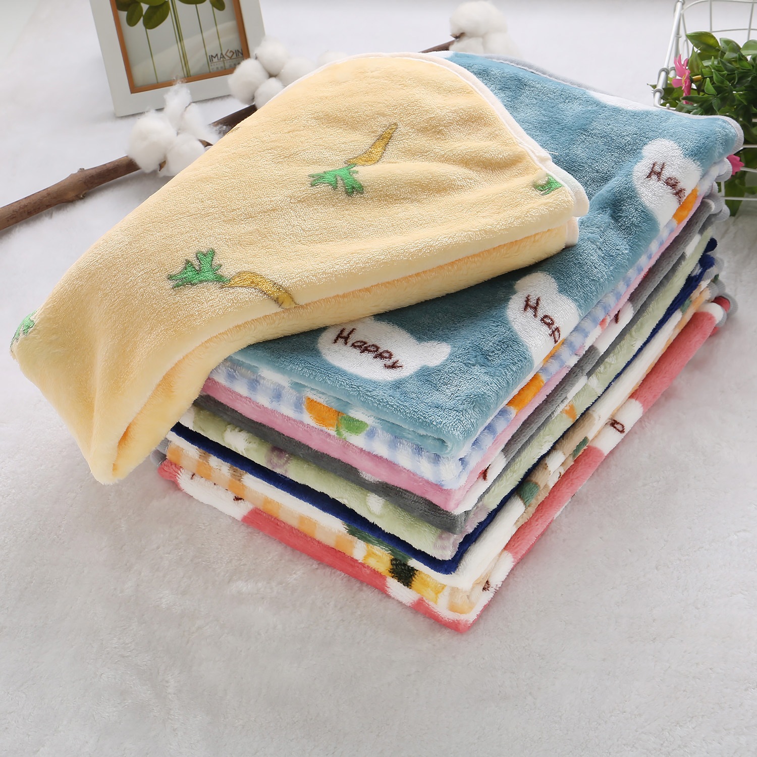 Pet Blankets, Small Blankets for Dogs, Blankets for Cats, Small Blankets for Sleeping in Autumn and Winter