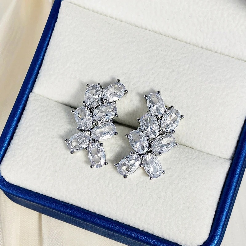 1 Paire Élégant Feuille Fleur Incruster Le Cuivre Zircon Boucles D'Oreilles display picture 2