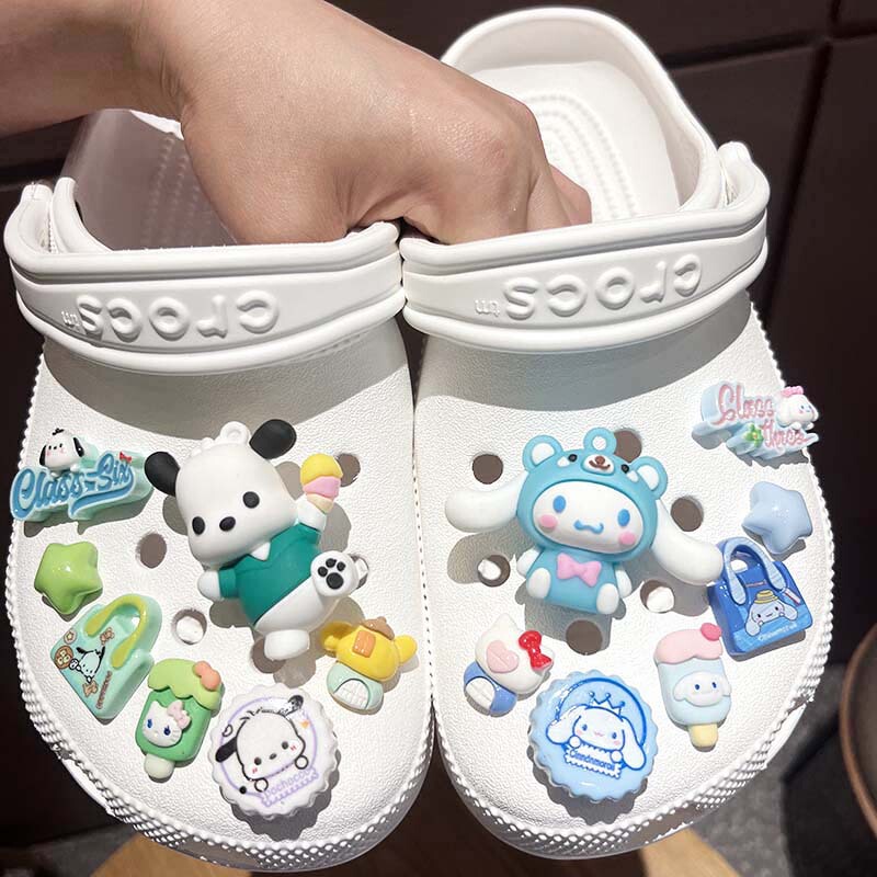 New Shoe Buckle Fit Hole Shoes DIY Sanrio Decorative LED Flash Shoe Flower cr Kulomi Melody Accessories