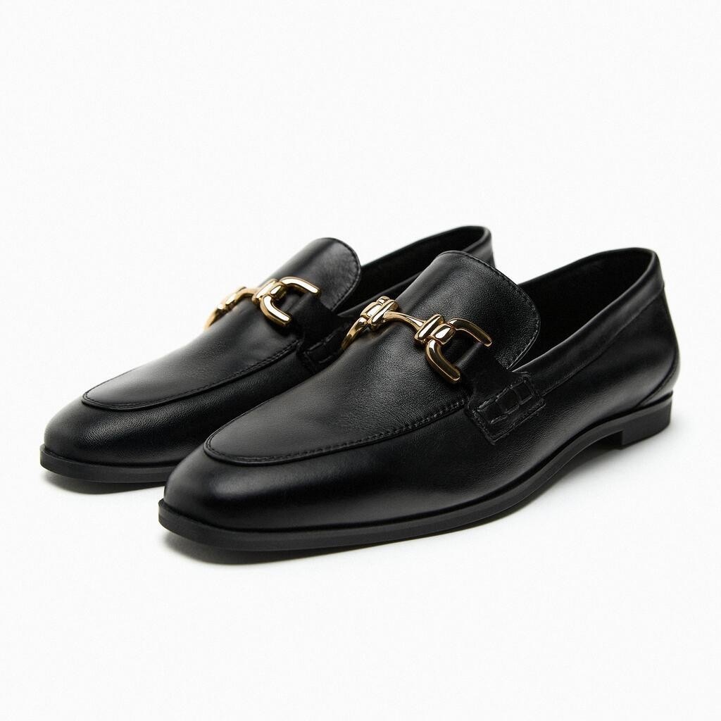 Qadın dəri loafer ayaqqabı, qara, metal tokalı