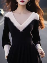 新款长袖秋季时尚法式字气质连衣裙裙范显瘦领针织女神