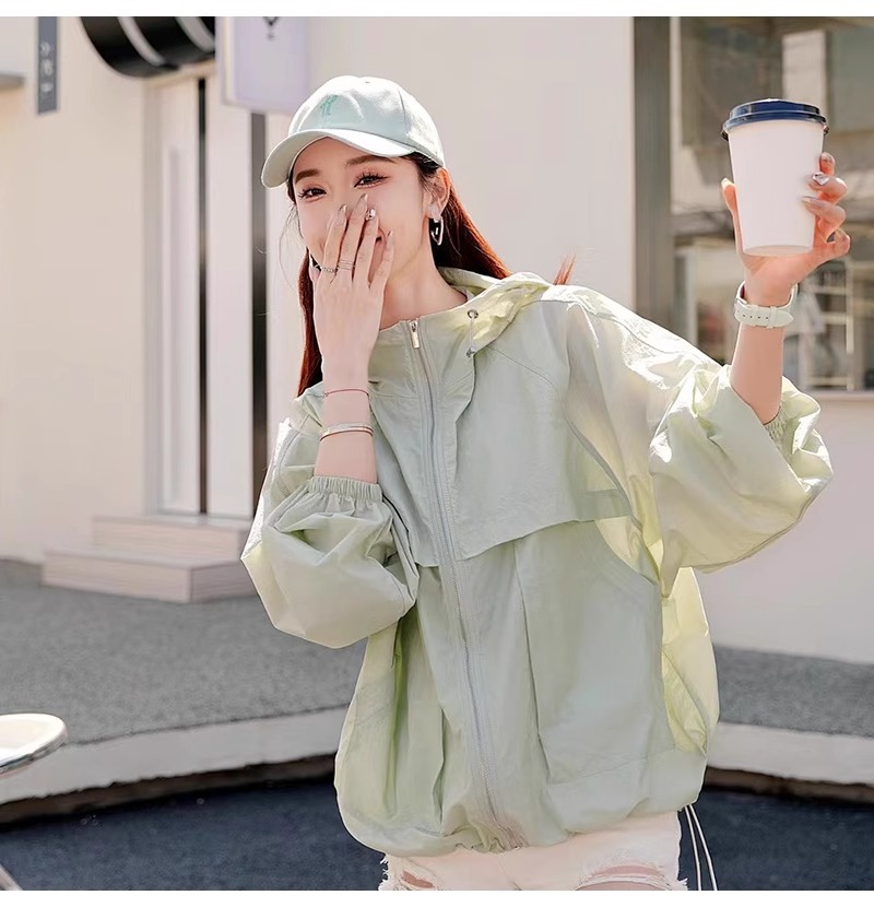 Áo chống nắng nữ dáng rộng có mũ, chất liệu mỏng nhẹ thoáng khí — Màu xanh lục nhạt chi tiết 17
