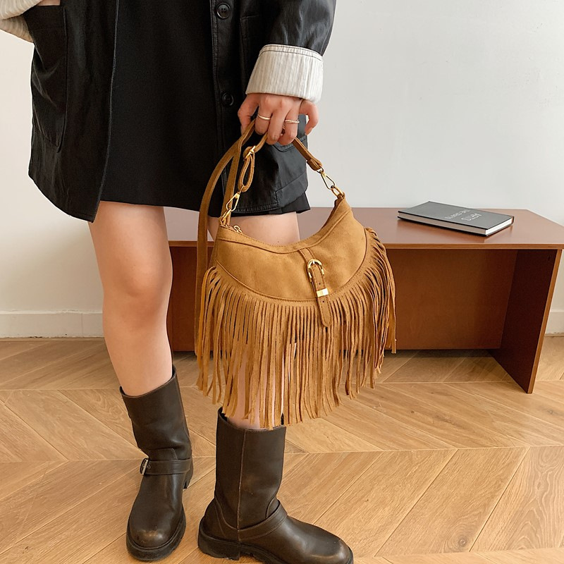 American Retro Deerskin Tassel Bag For Women 2025 Autumn New Maillard Saddle Bag Ethnic Style Shoulder Crossbody Bag - Thumbnail 3