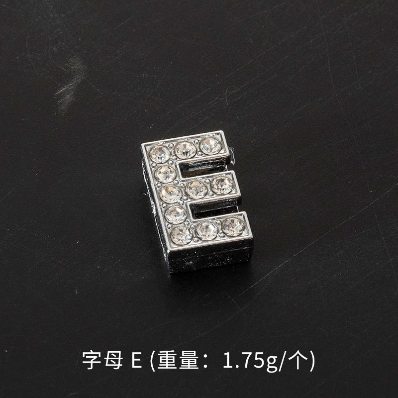 英語のアルファベットの数字の合金のネックレスのペンダントはダイヤモンドのブレスレットのペンダントのアイデアのアクセサリーの手作りのDIY材料を入れます。