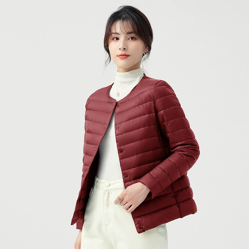 Зимой 2024 новый супер легкий чистый цвет с круглым вырезом тренда легкий теплый 90 бархат тонкая куртка пуховик