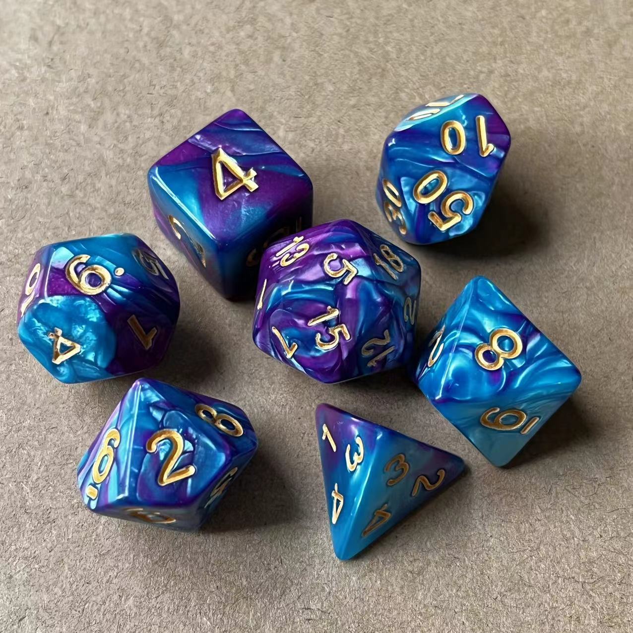 Juego de dados multicolores de dos colores, suministro transfronterizo, juego de 7 piezas, juego de tamiz digital, los dados de juego se pueden combinar