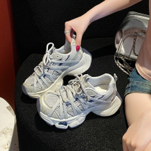 �W�t�ٴ��ϵ�Ь����Ů�����eЬ2026���ļ��¿�С���OӋ�ٴ��\��Ь