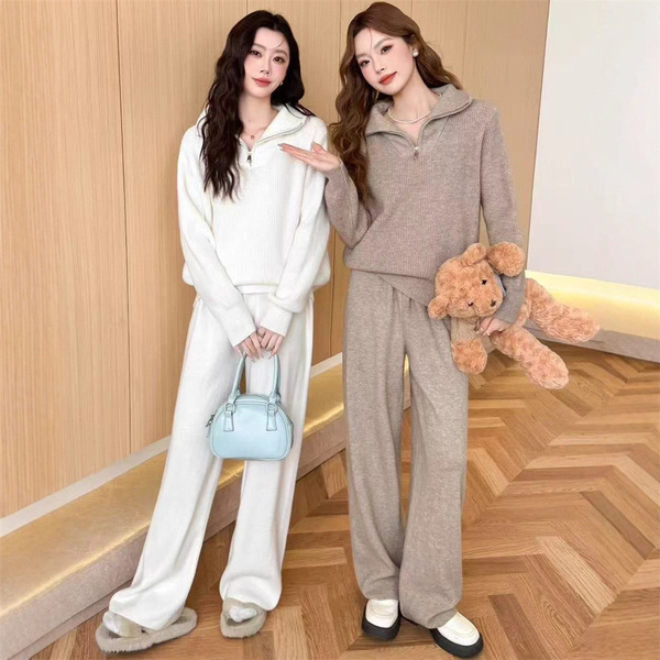 demi-season elegant sweater with zipper