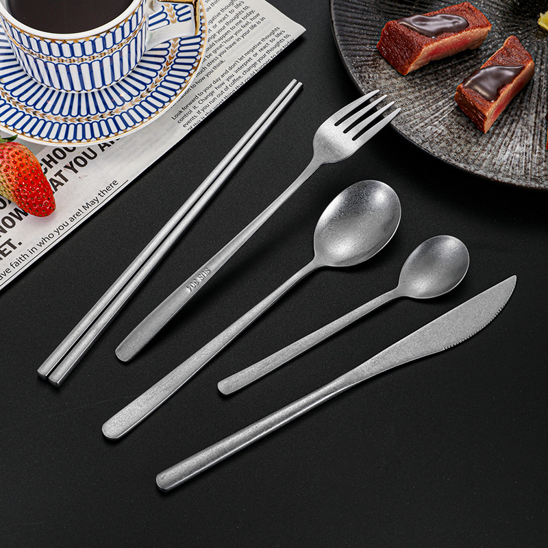 Retro hacer viejos 304 cubiertos de acero inoxidable cuchillos y tenedores cucharas conjuntos de estilo japonés retro textura mate cucharas y tenedores palillos al por mayor