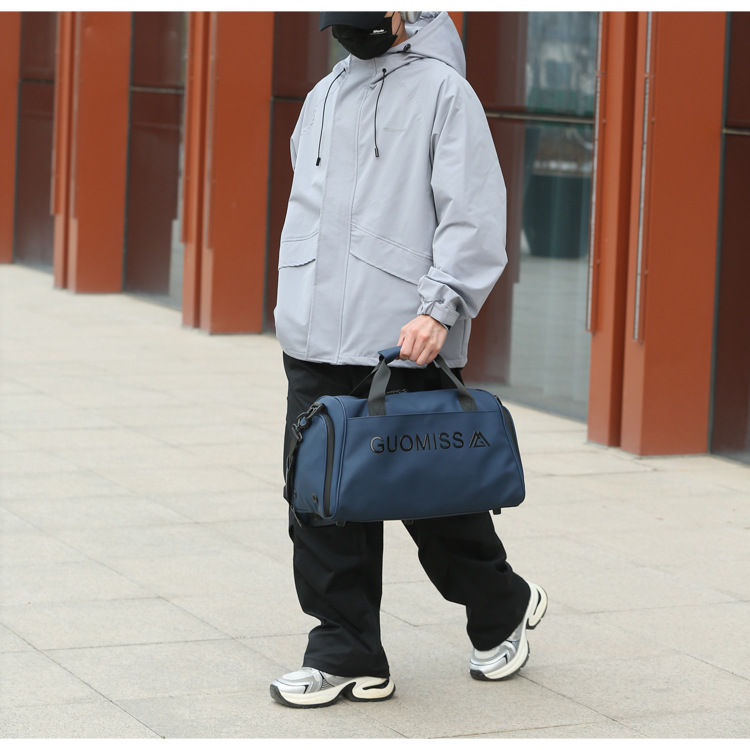 Hochwertige, multifunktionale Reise-Sporttasche für Herren mit großem Fassungsvermögen und separater Aufbewahrungsmöglichkeit für trockene und nasse Gegenstände._voghion.com