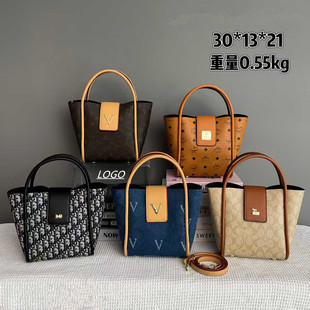 ���к��s�R��܇ϵ�д��������ذ��]����R����������μ�б��Ů��