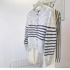 日系复古杂色羊毛条纹针织开衫女秋冬洋气时尚休闲小个子毛衣外套