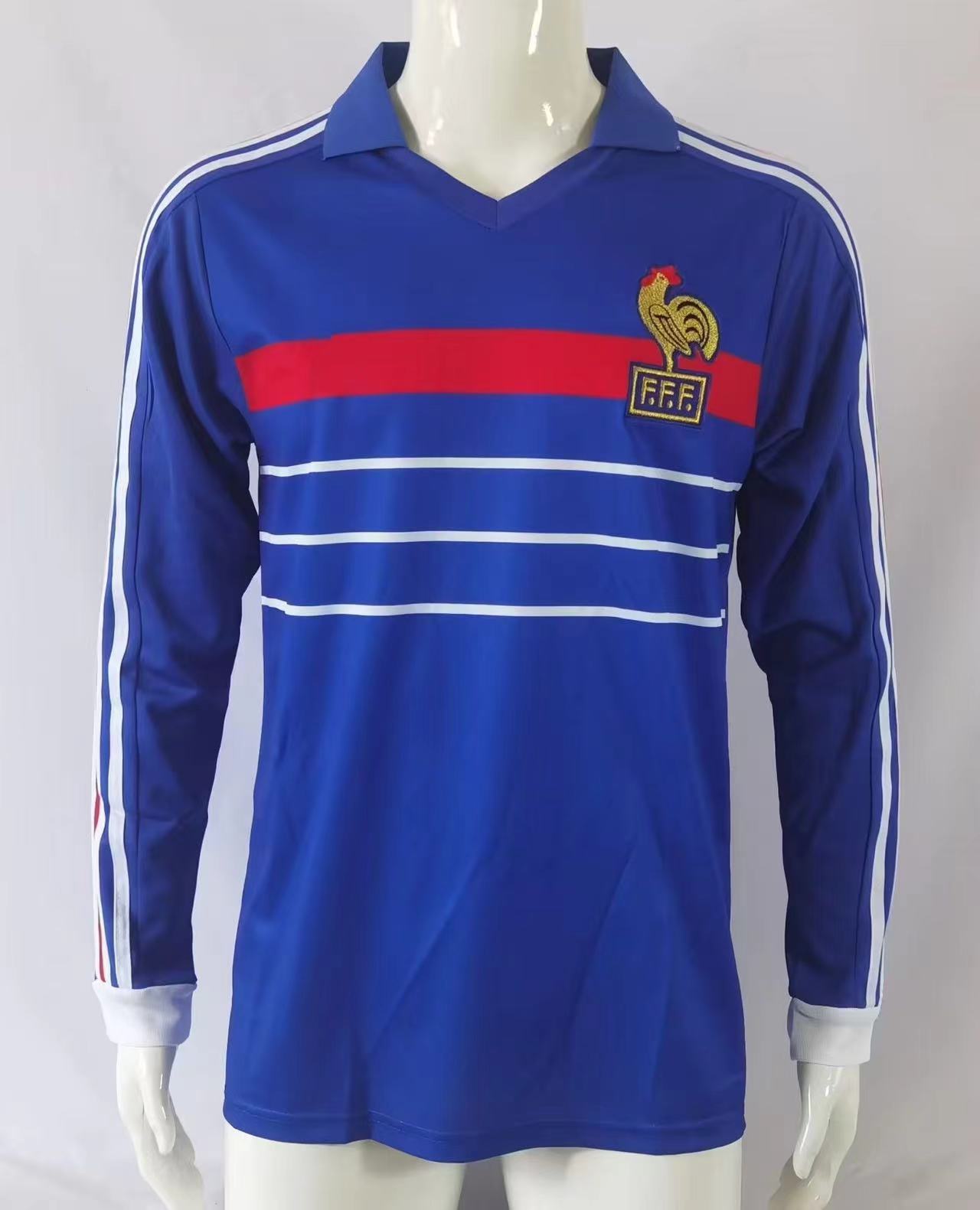 82-84 Seigneur français / S