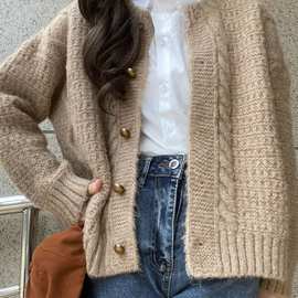 甜美短款毛衣外套女2025春秋新款宽松复古奶系外搭纯色针织衫上衣