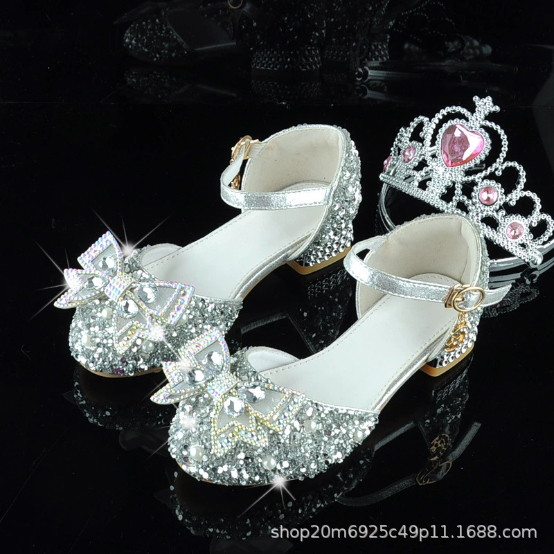Серебряные кожаные туфли для девочек, модные туфли без каблука, детские туфли-принцессы, готовые туфли на каблуке с кристаллами, блестящие