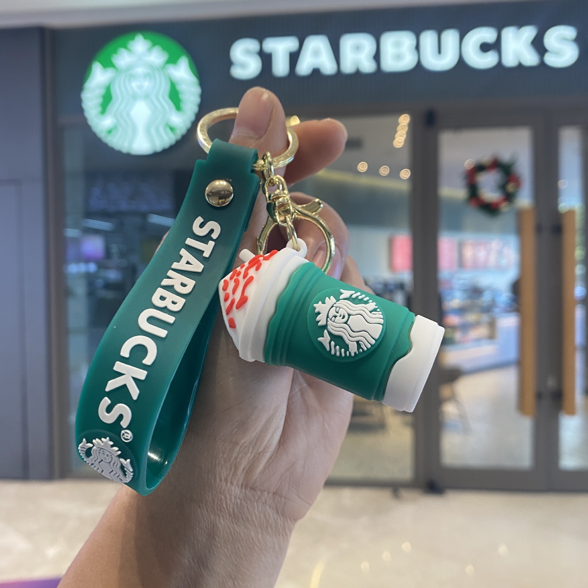 Cruz-frontera Starbucks leche taza llavero muñeca máquina pequeña bolsa de regalo accesorios regalo de Año Nuevo al por mayor