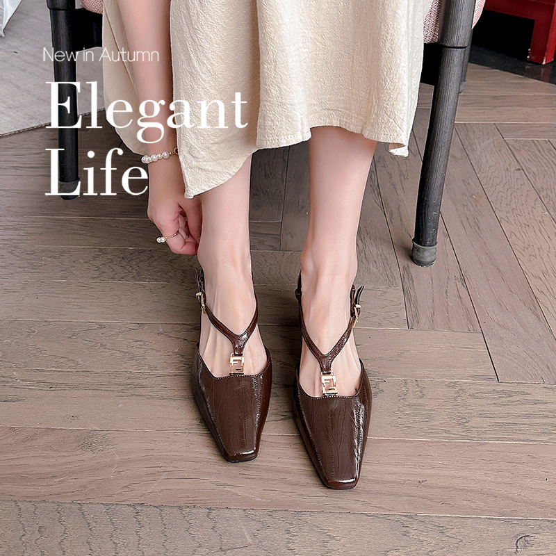 Sandalias de tacón bajo con diseño de pez lenguado, hebilla dorada pequeña y punta cuadrada, estilo similar a Jingquan Fumei, para mujer, para verano.