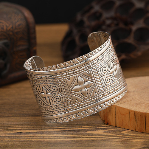 Retro ethnic Miao silver wide version bracelet with carved patterns for women, Bohemian arm bracelet, Tibetan bracelet, exotic accessories