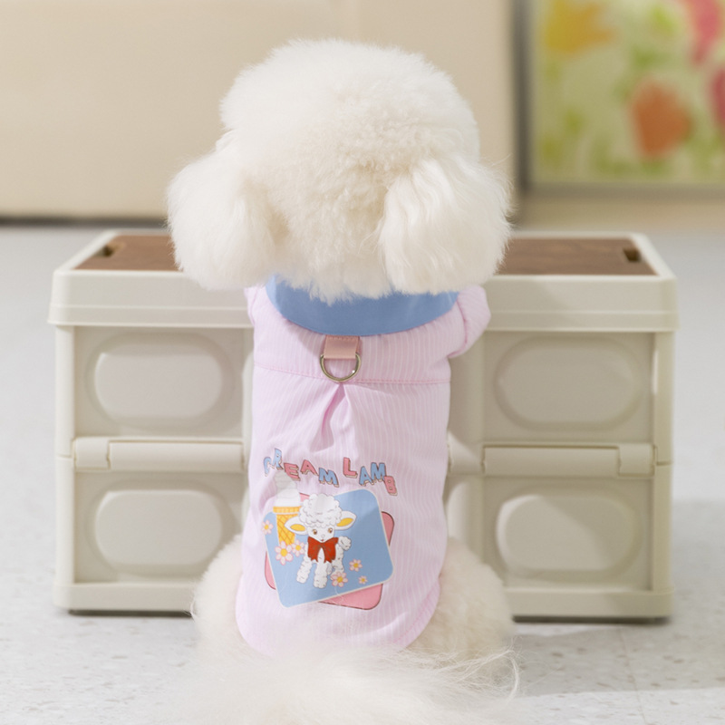 Primavera y verano perros a rayas de dibujos animados cordero camisa de revestimiento felino chaleco delgado camisa de peluche ropa de perro