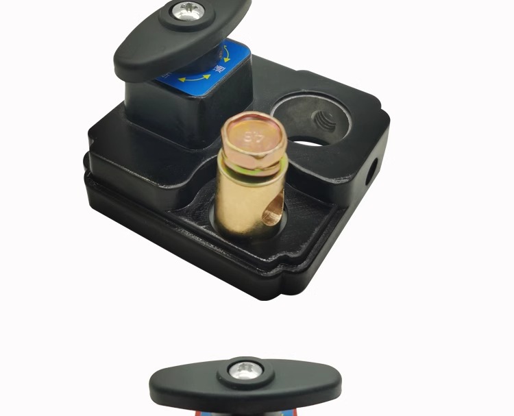 Car 12v battery power-off switch 24v large truck power main switch knife digger agricultural vehicle pure copper modification