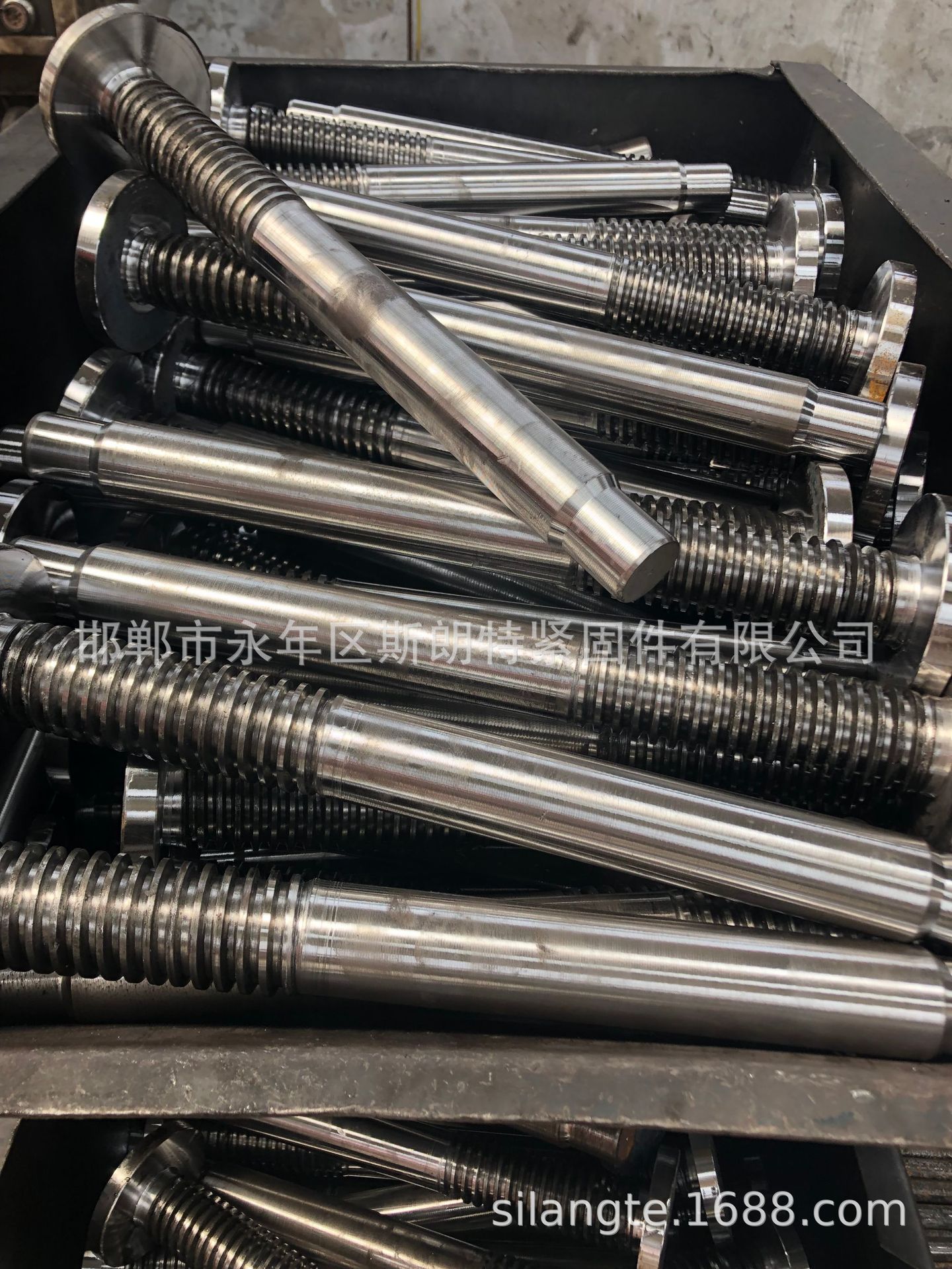 ��е�� ��е��� ������˨ ������˿ �Ǳ���̼� ����������˨