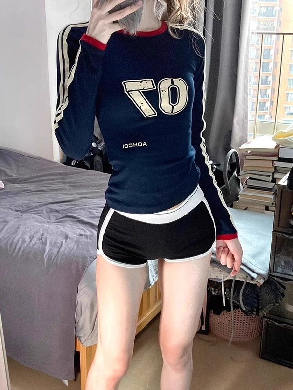 アメリカのレトロなストライプの綿の長袖のtシャツの女性の春秋の新型の中で短いタイプの底のシャツのギャルを掛けて身を修めてやせています。|undefined