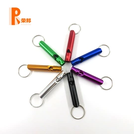 登山扣、钩;行李牌;金属罐